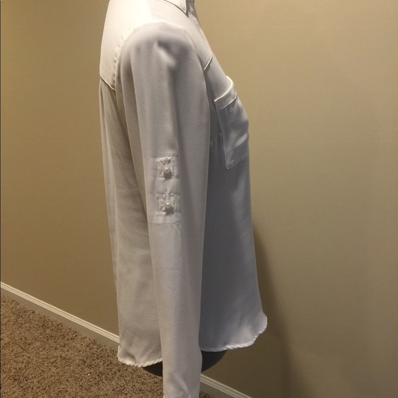 XS white Express button up portofino blouse - Picture 3 of 5
